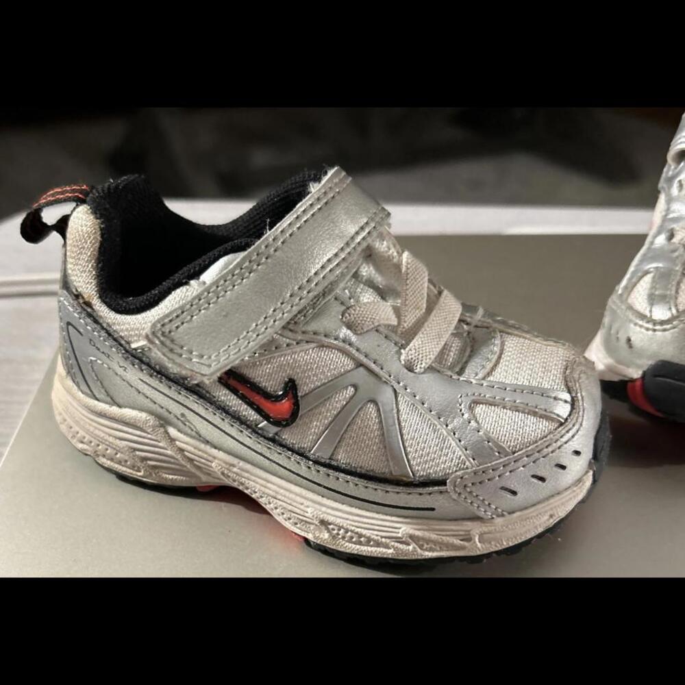 Nike Kids' Silver Sneakers with  Straps Toddler 6